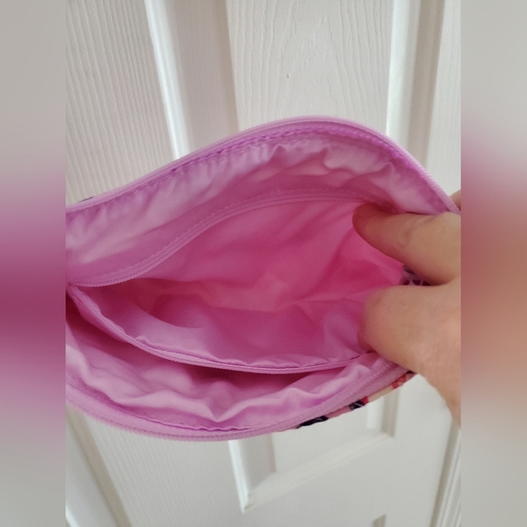 VERA BRADLEY Large Slim Wristlet -  Pink Hearts - New With Out Tags - Picture 6 of 8